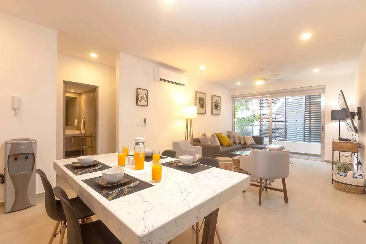 Feriehus One Br Great Location, Large Roof Pool With Beautiful Views, Gym Included! Villa Playa del Carmen