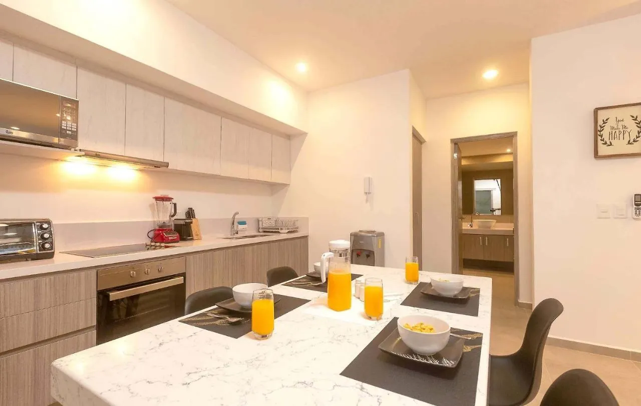 Feriehus One Br Great Location, Large Roof Pool With Beautiful Views, Gym Included! Villa Playa del Carmen