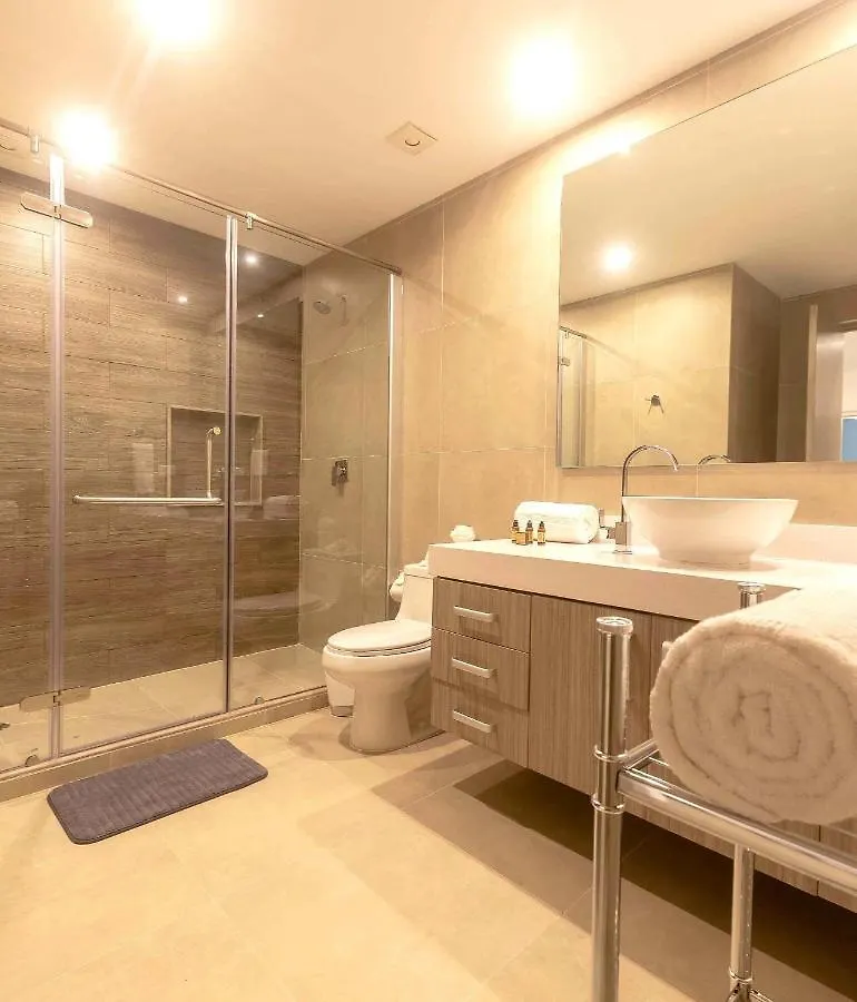 One Br Great Location, Large Roof Pool With Beautiful Views, Gym Included! Villa Playa del Carmen Feriehus