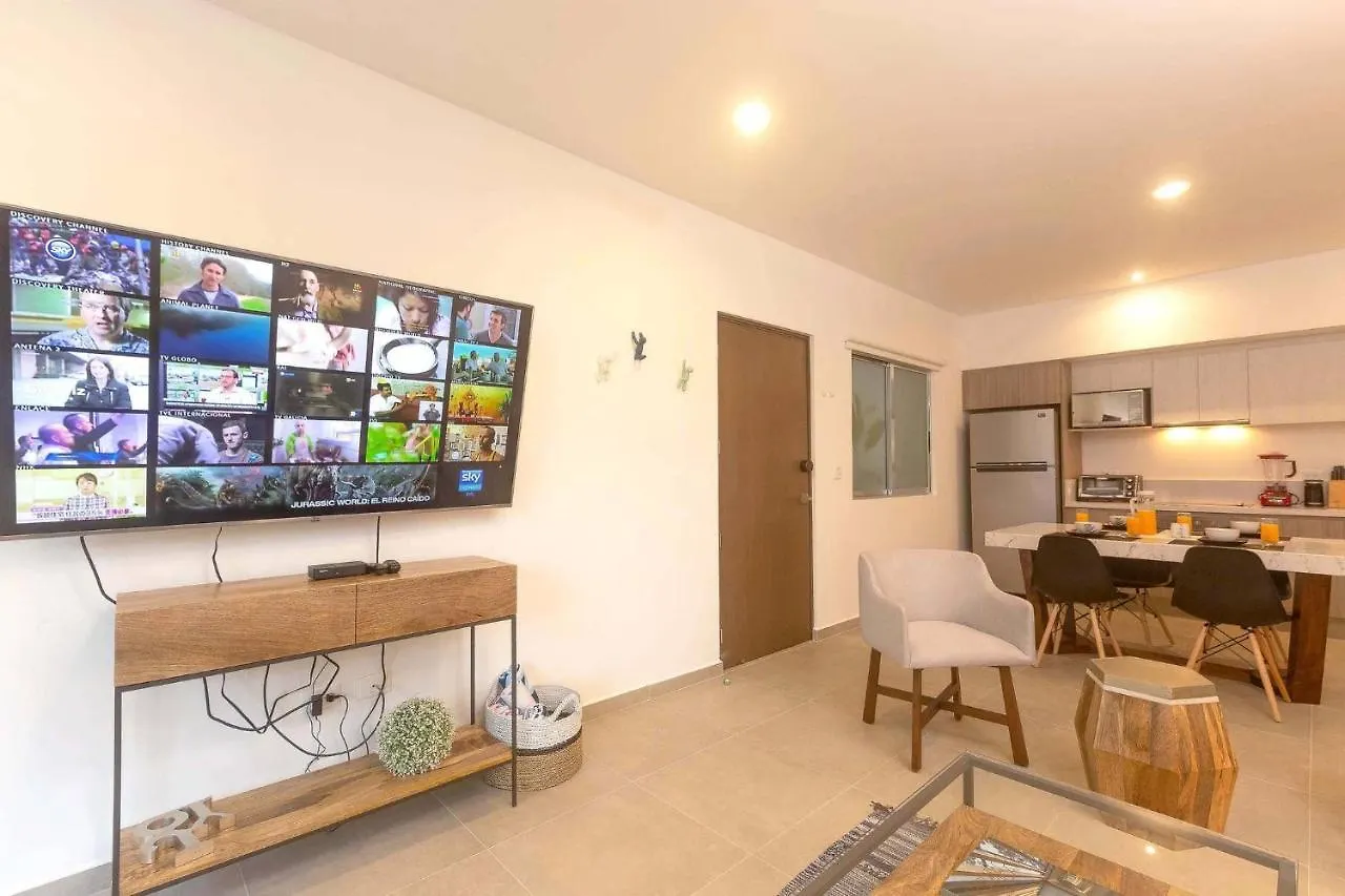 One Br Great Location, Large Roof Pool With Beautiful Views, Gym Included! Villa Playa del Carmen 0*,  Mexico